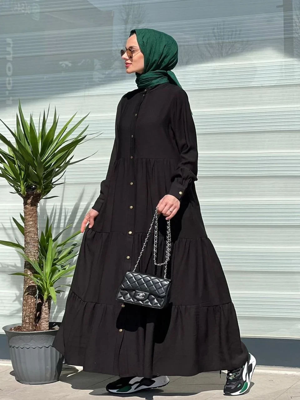Lilya Black Dress